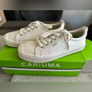 Cariuma Off-White Canvas Sneakers
